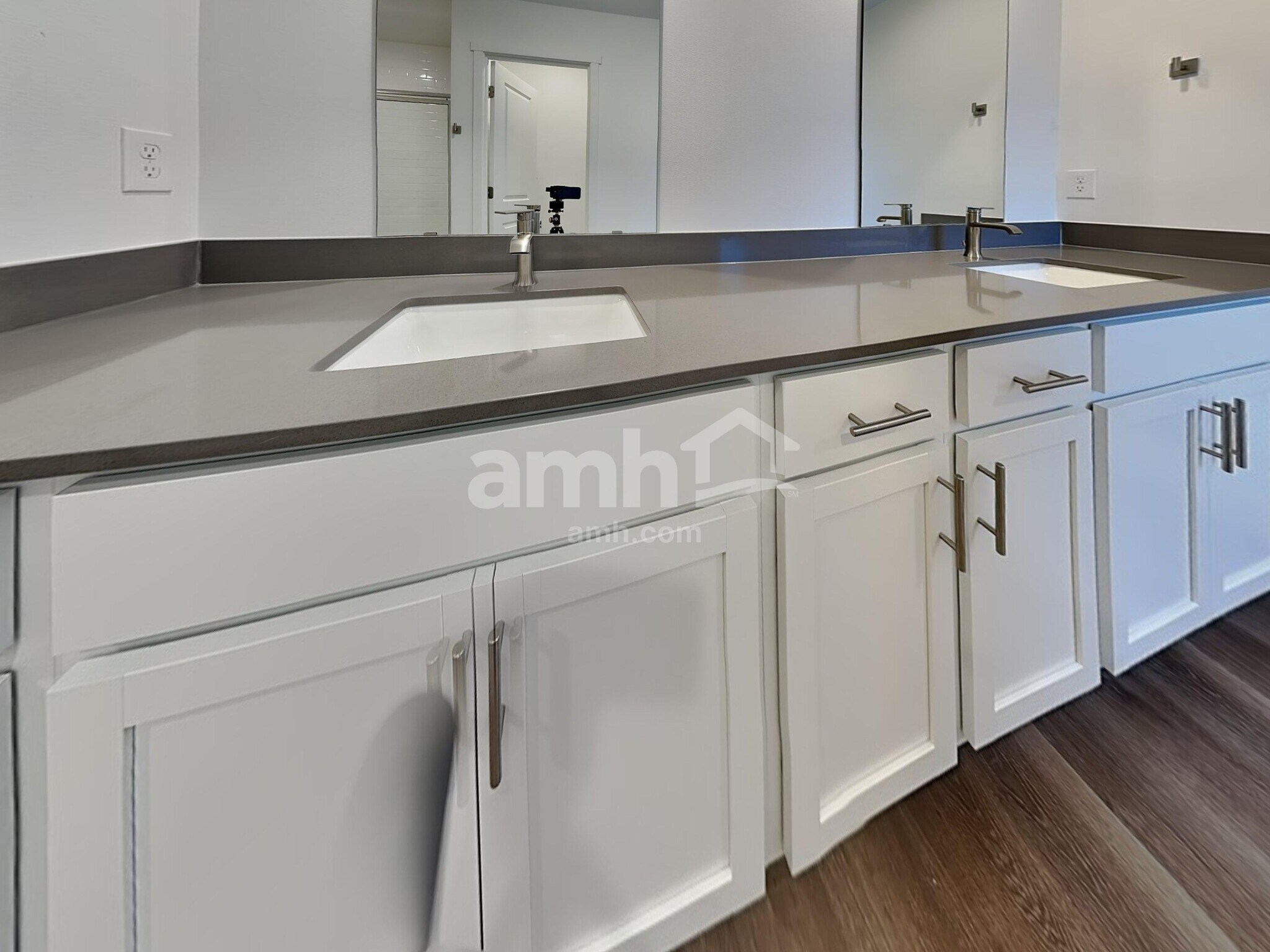 Building Photo - 8006 Katriel Ct SW