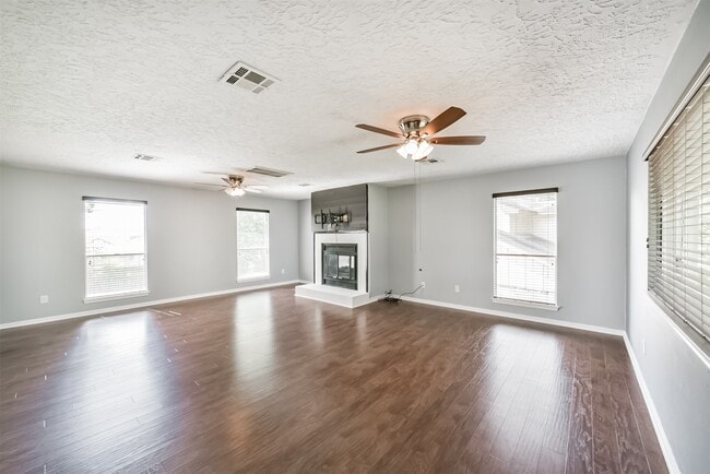 Building Photo - 12526 Chessington Dr