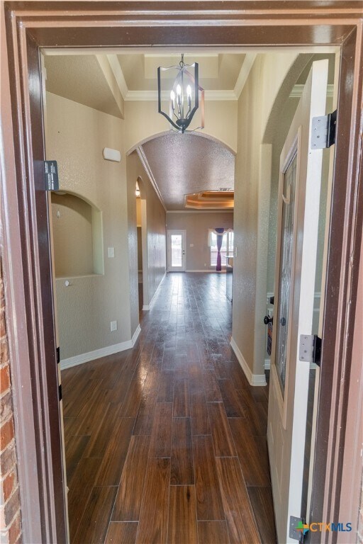 Building Photo - 2033 Catkins Ln