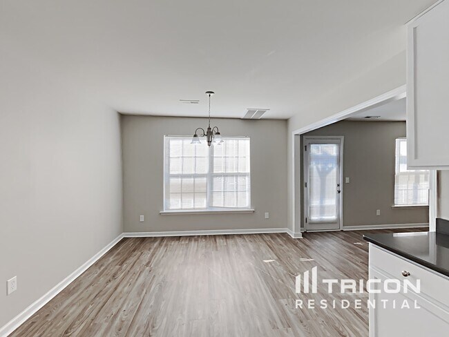 Building Photo - 851 Red Oak Tree Dr