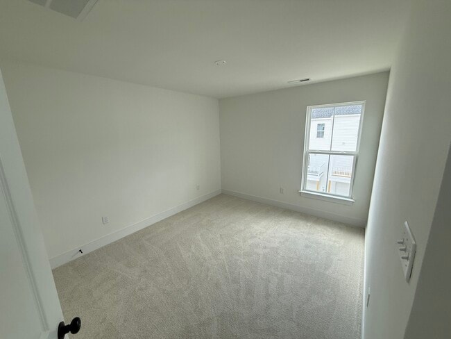 Building Photo - 15330 Oasis Sun Aly