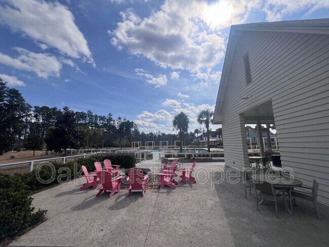 Building Photo - 244 Great Lawn Dr