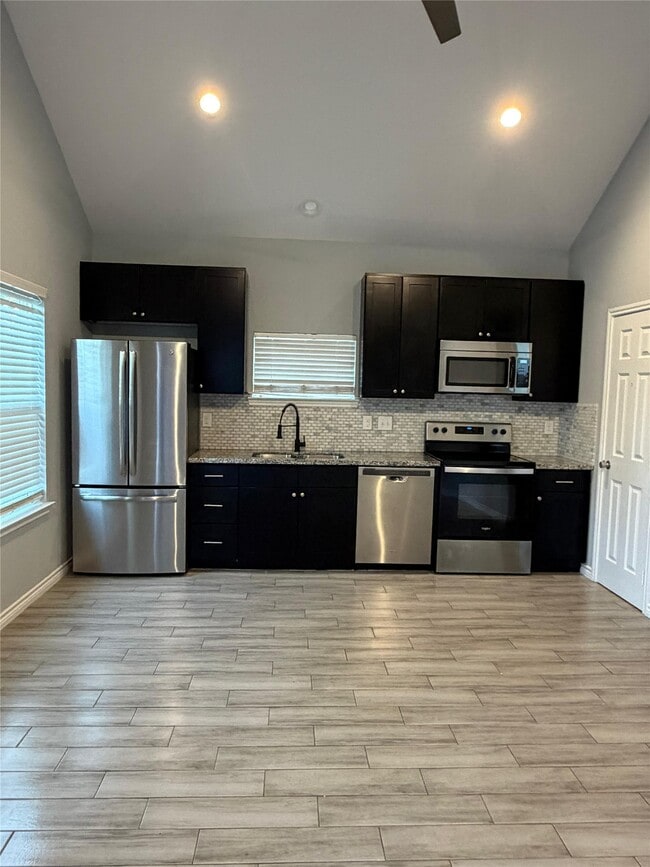 Building Photo - 16992 W Dounreay St