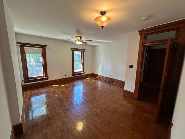 Building Photo - 1023 Neil Ave