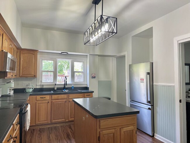 Building Photo - 450 Seward St