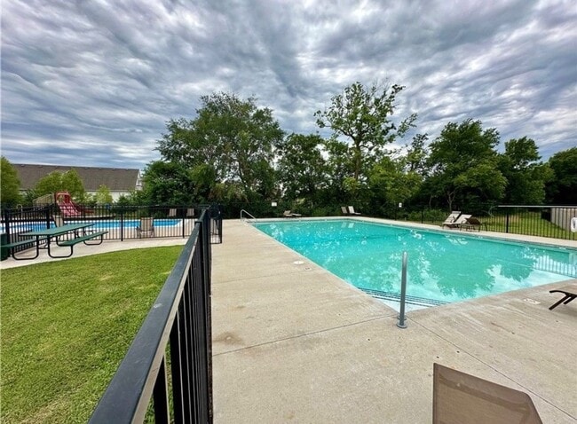 Building Photo - 3625 W Mountain View Dr