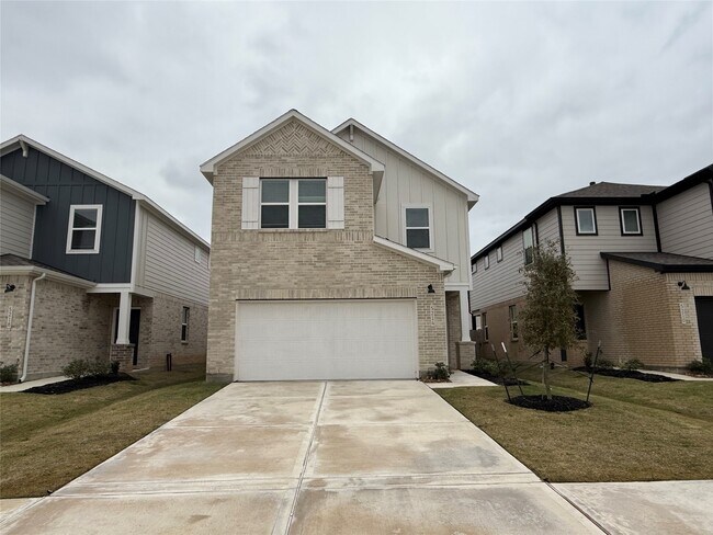 Primary Photo - 5019 Ricochet Ln