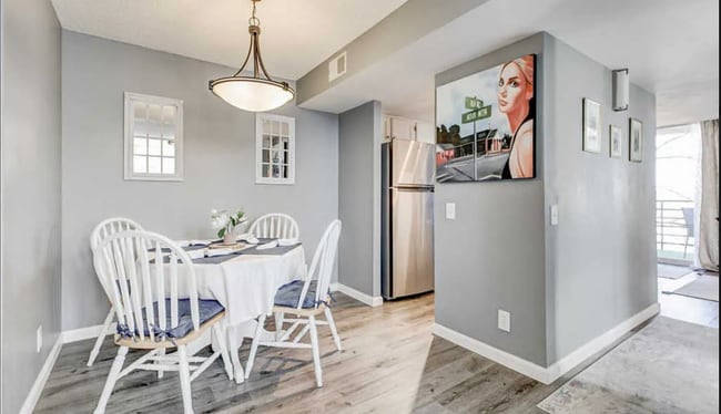 Building Photo - 5955 E 10th Ave