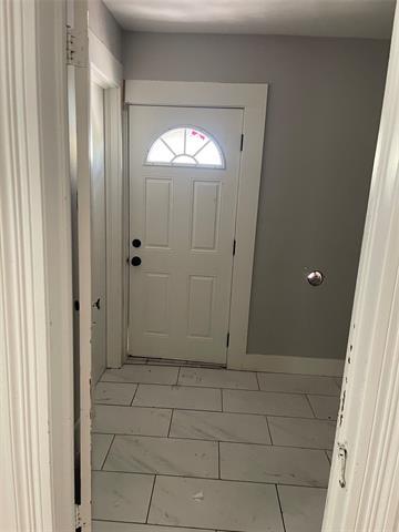 Building Photo - 402 S Pearl St