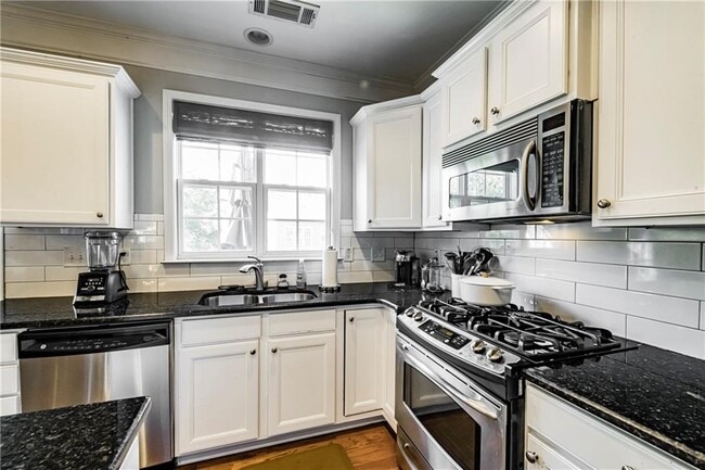 Building Photo - 2286 Limehurst Dr