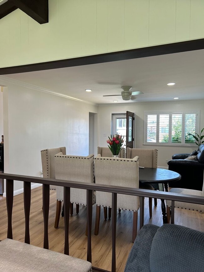 Building Photo - Beautiful 3 Bedroom 2 Bath !!
