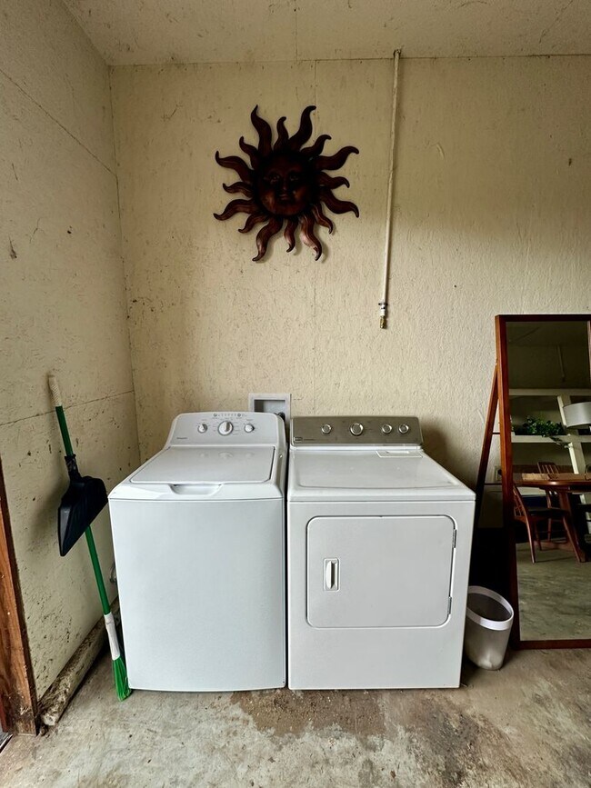 Building Photo - Furnished Studio Cottage on Peaceful Ranch Property – All Utilities Included