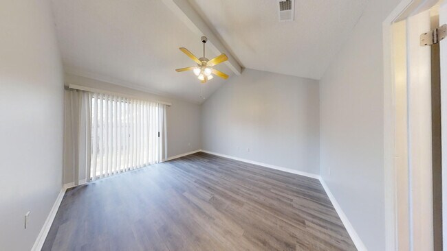 Building Photo - 1922 Heartland Dr