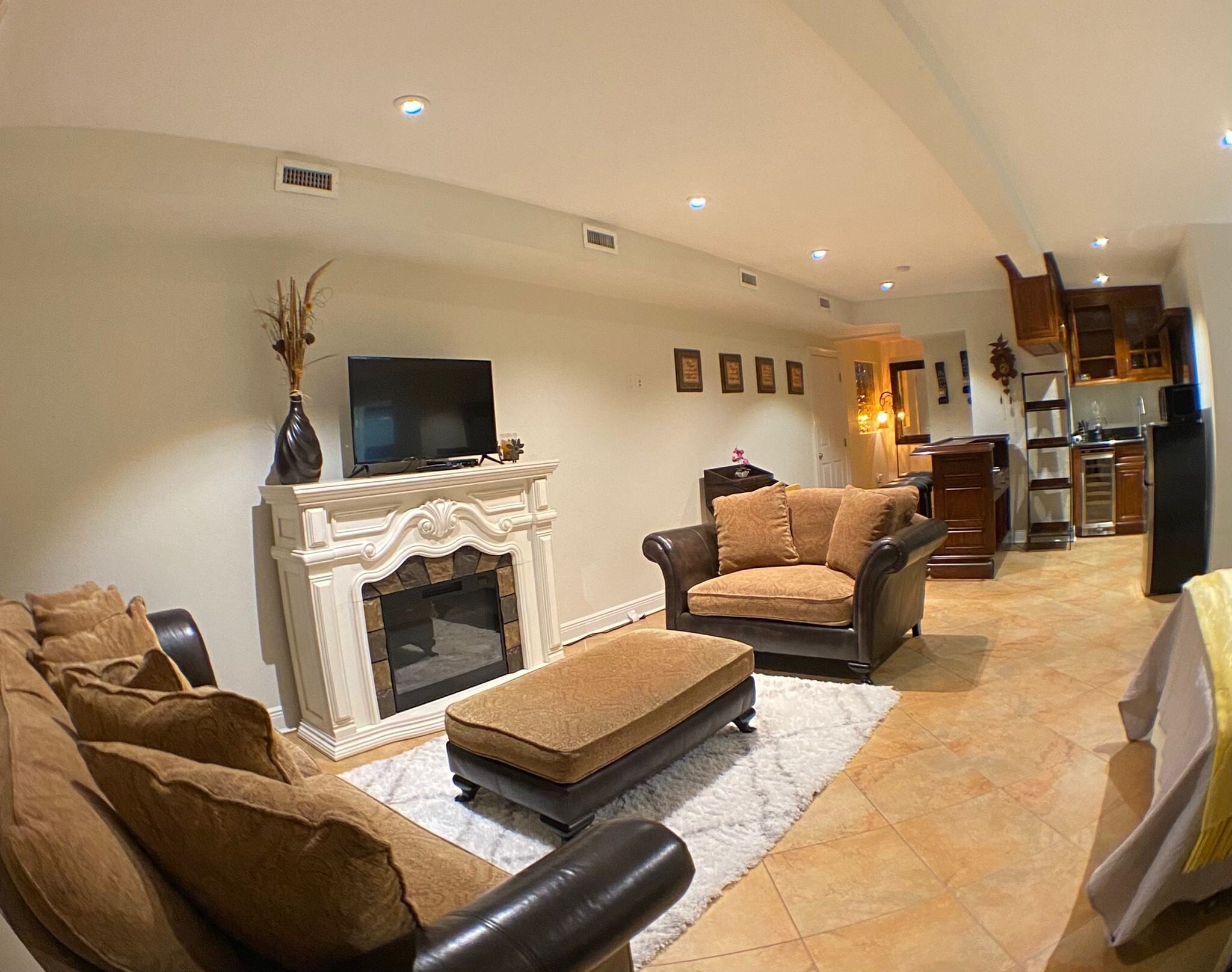 Building Photo - 13450 SW 5th St