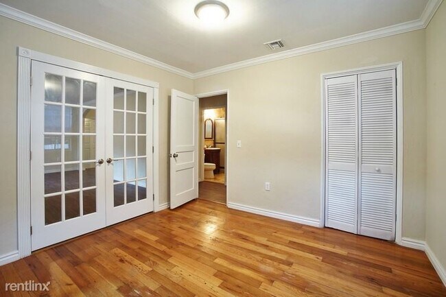 Building Photo - 2 br, 1 bath House - 571 NE 110th Ter