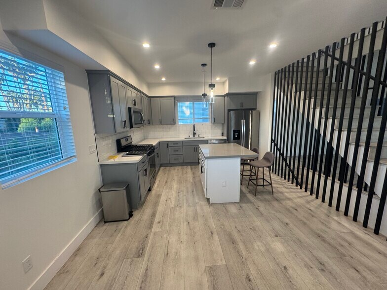 Building Photo - 5919 Dauphin Ave