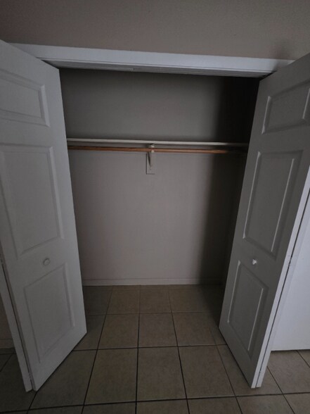 Building Photo - 1711 Ridgewood Ln