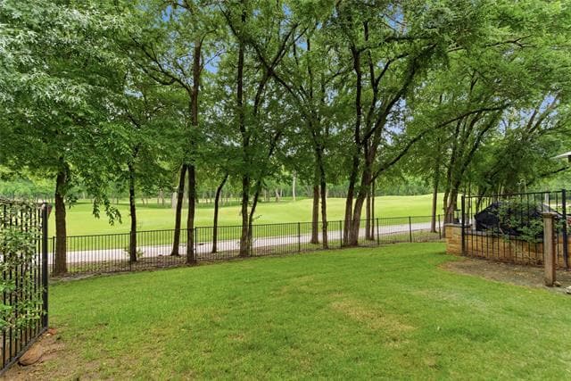 Building Photo - 2633 Eagle Dr