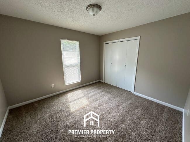 Building Photo - Quiet 3BR/2BA Cove in 38141 | Vaulted Ceilings, Fireplace & 2-Car Garage