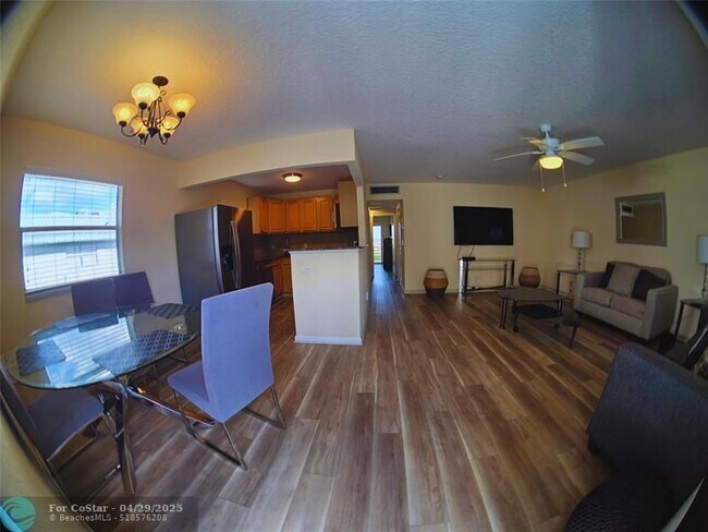 Building Photo - 321 Tuscany Ln