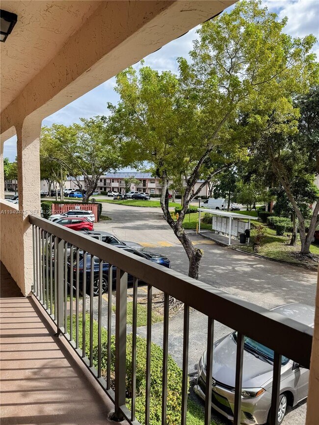 Building Photo - 841 NE 207th Ln