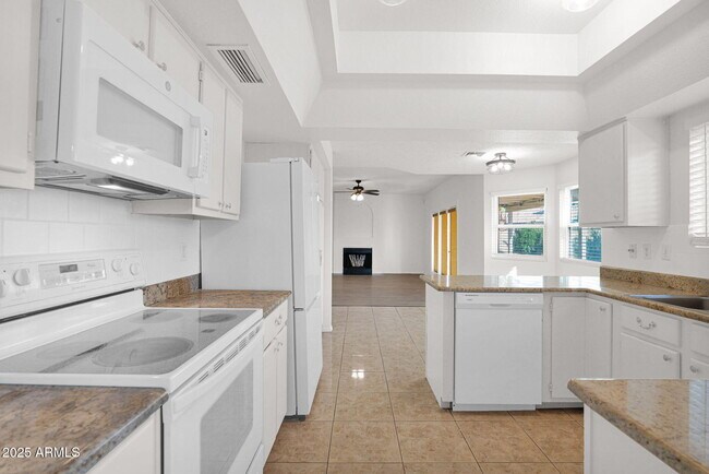 Building Photo - 3623 E Oraibi Dr