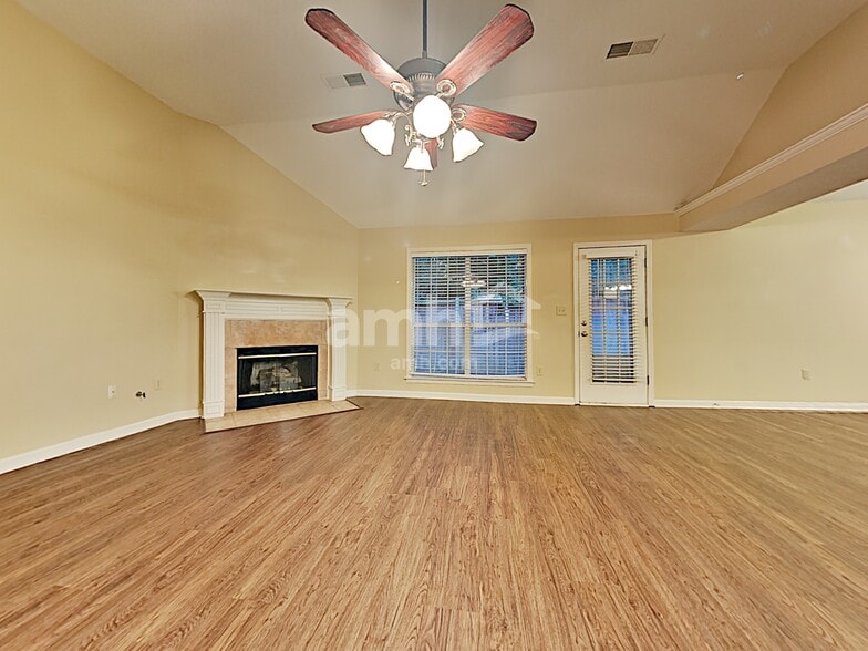 Building Photo - 9357 Bryant Trent Blvd