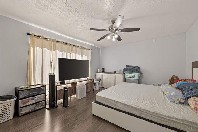 Building Photo - 13175 Clarewood Dr