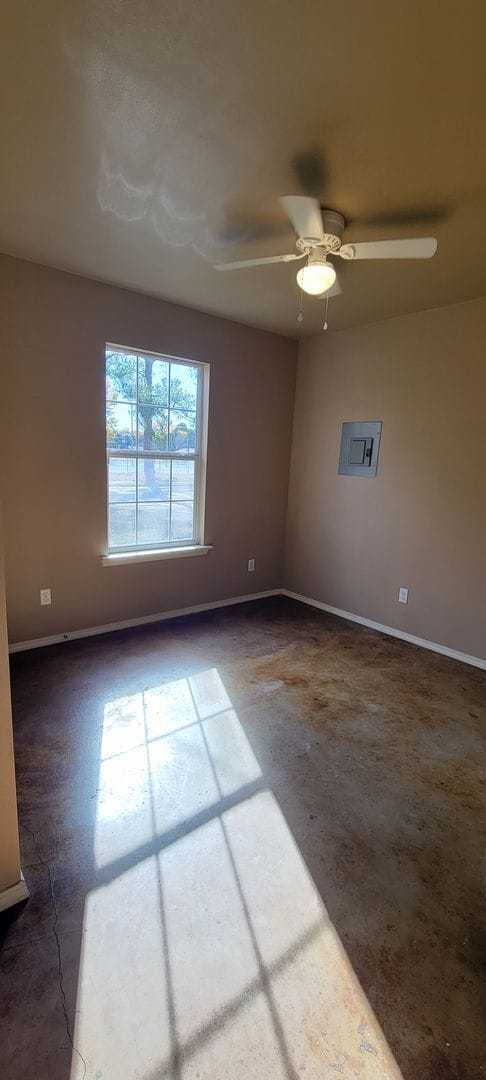 Building Photo - Newer Construction 2 bed/1 bath