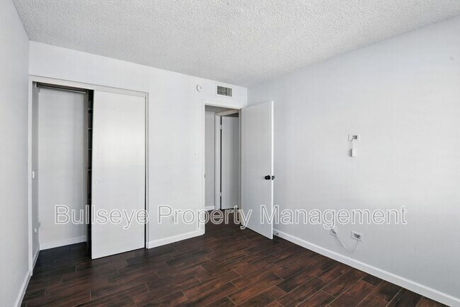 Building Photo - 7832 E Rovey Ave