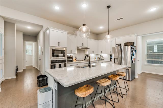 Building Photo - 3618 River Trail