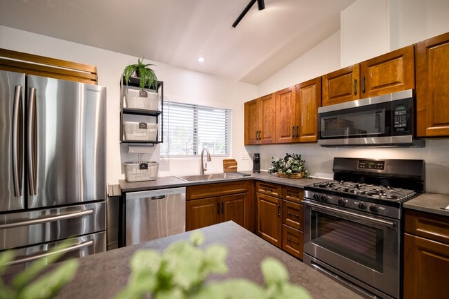 Building Photo - Wilson Place 102