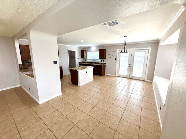 Building Photo - **APPLICATION RECEIVED** *MOVE IN SPECIAL* Beautiful 3 Bedroom Home with Granite Countertops & La...