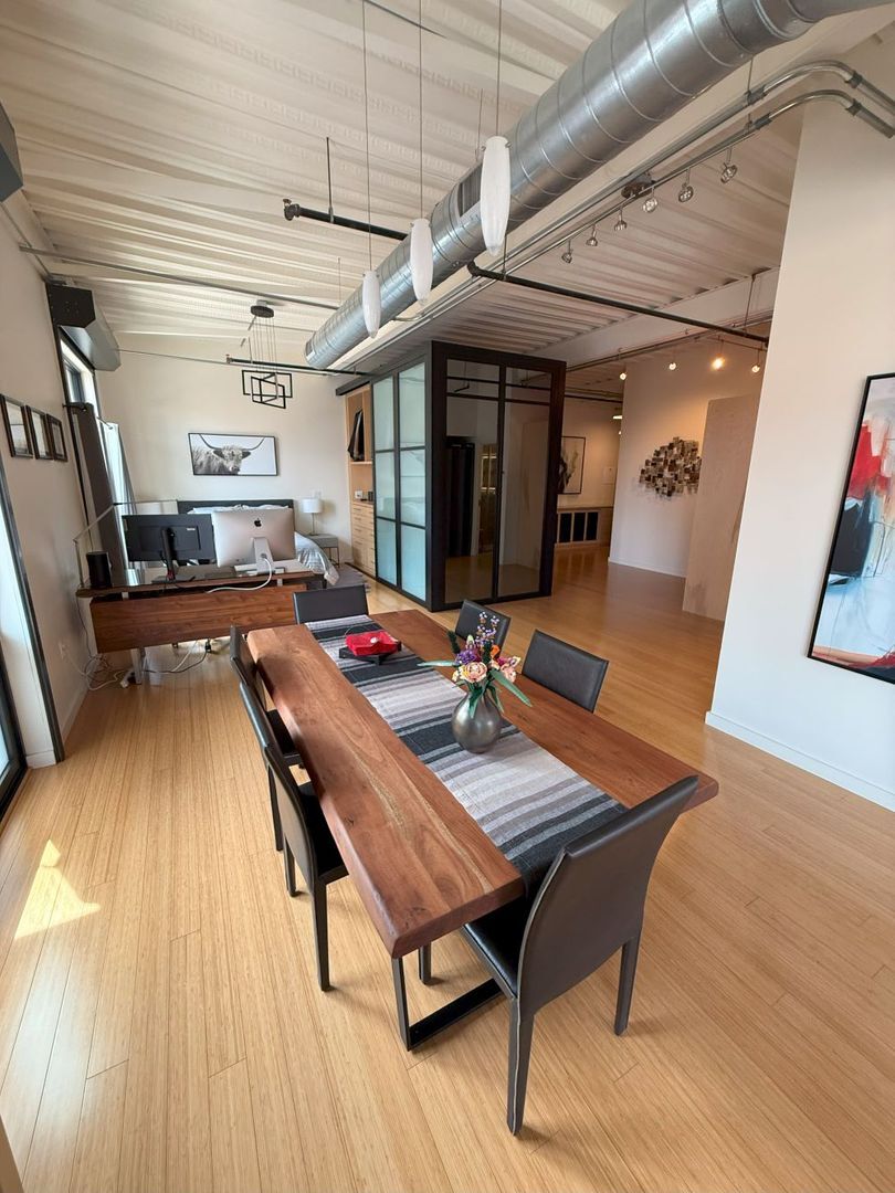 Building Photo - 1360 Walnut St