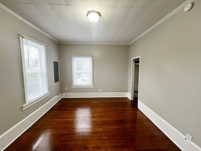 Building Photo - 40 Buxton Ave