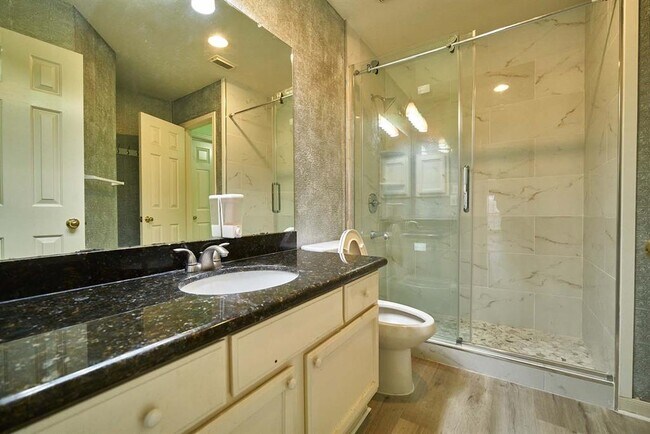 Building Photo - 4503 Oak Valley Dr