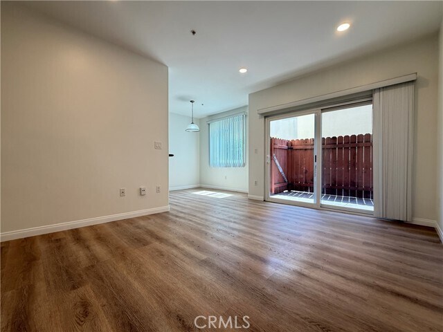 Building Photo - 300 E Providencia Ave