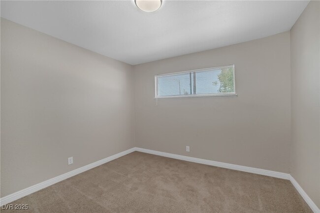 Building Photo - 416 Rossmoyne Ave