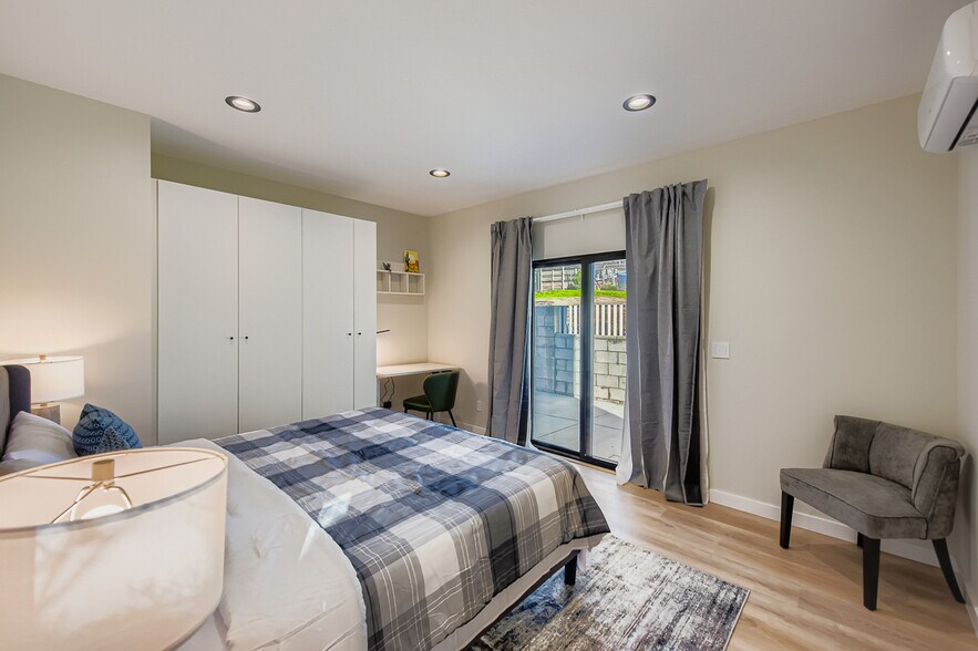 Building Photo - 1654 York Dr