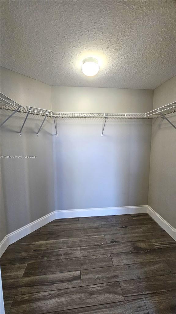 Building Photo - 816 Villa Cir