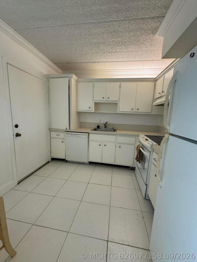Building Photo - 4500 N Flagler Dr