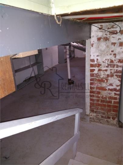 Building Photo - 115 W Jackson St