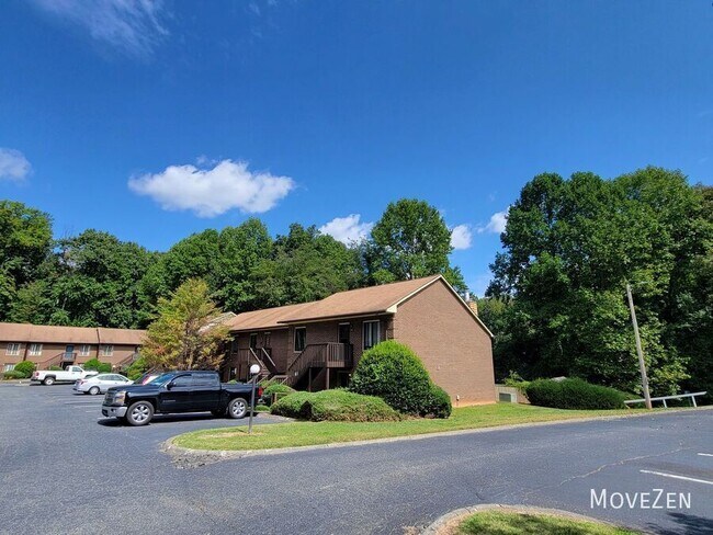 Building Photo - 216 Ridge Forest Ct