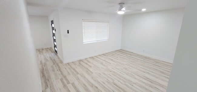 Building Photo - 313 Magnolia Ave