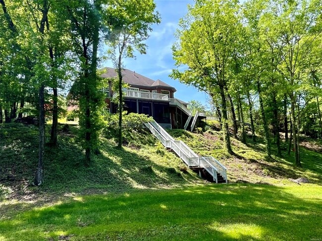 Building Photo - 704 Emerald Dr