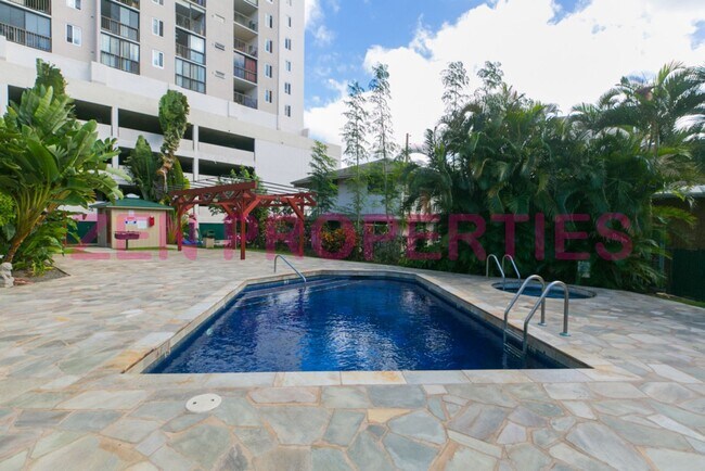 Building Photo - a 2 bdrm, 2 bath unit with 2 prkg at Fairway House for rent