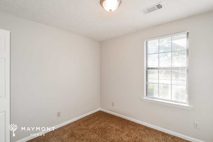 Building Photo - 6355 Sandy Ridge Curv