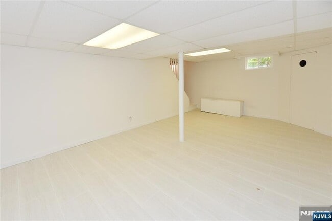 Building Photo - 10 Remington Rd