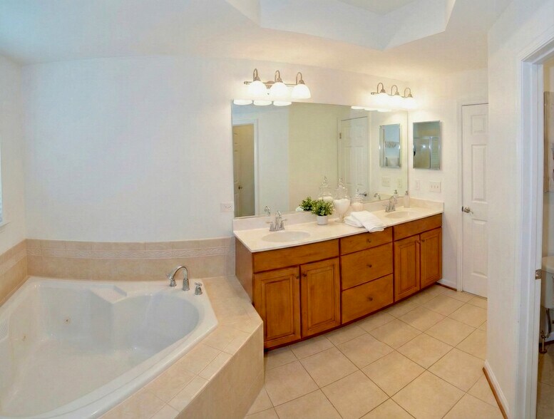 Building Photo - 22950 Eversole Ter