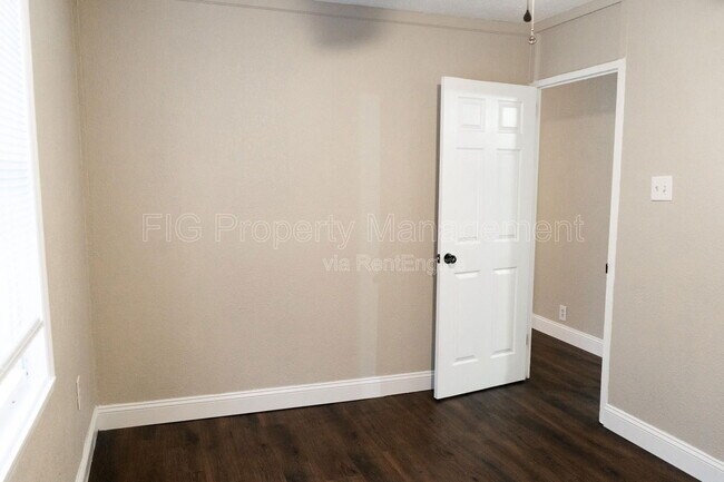 Building Photo - 1414 Chicago Ave